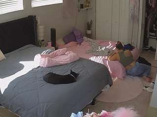 voyeurcam-house-charleys-room