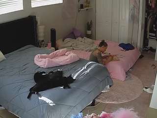 voyeurcam-house-charleys-room