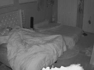 voyeurcam-house-charleys-room webcam model
