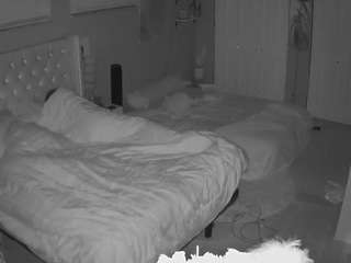 voyeurcam-house-charleys-room