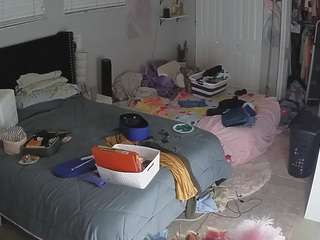 voyeurcam-house-charleys-room