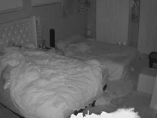 voyeurcam-house-charleys-room