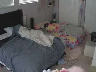 voyeurcam-house-charleys-room