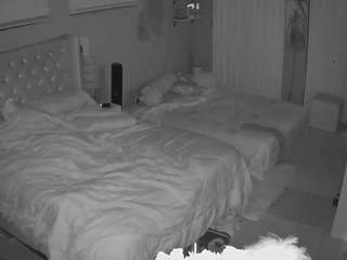 voyeurcam-house-charleys-room