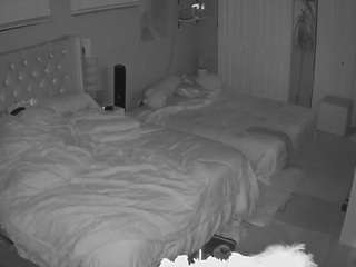 voyeurcam-house-charleys-room
