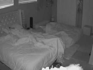 voyeurcam-house-charleys-room