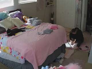 voyeurcam-house-charleys-room