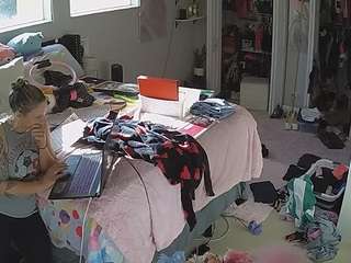 voyeurcam-house-charleys-room