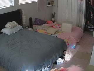voyeurcam-house-charleys-room