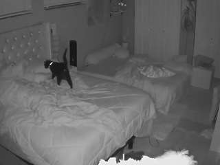 voyeurcam-house-charleys-room