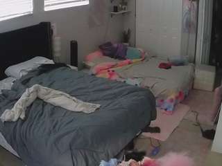 voyeurcam-house-charleys-room