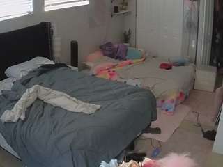 voyeurcam-house-charleys-room