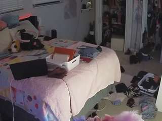 voyeurcam-house-charleys-room
