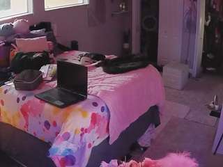 voyeurcam-house-charleys-room