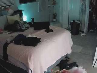 voyeurcam-house-charleys-room