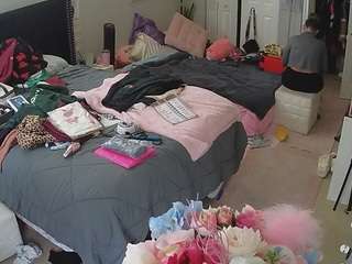 voyeurcam-house-charleys-room