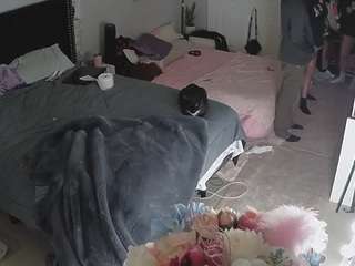 voyeurcam-house-charleys-room's CamSoda show and profile