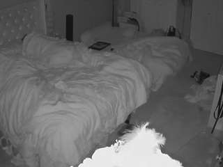 voyeurcam-house-charleys-room