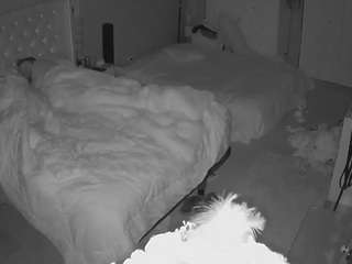 voyeurcam-house-charleys-room