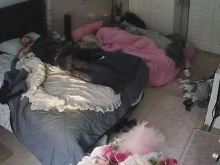 voyeurcam-house-charleys-room