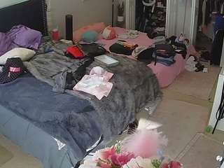 voyeurcam-house-charleys-room