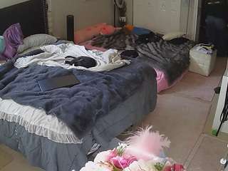 voyeurcam-house-charleys-room
