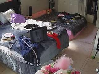 voyeurcam-house-charleys-room