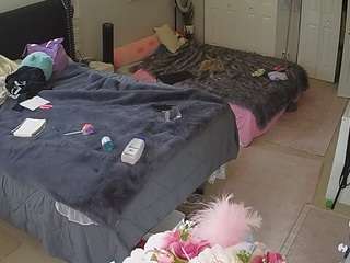 voyeurcam-house-charleys-room webcam