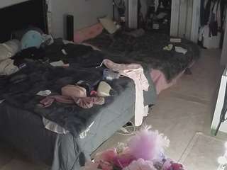 voyeurcam-house-charleys-room webcam