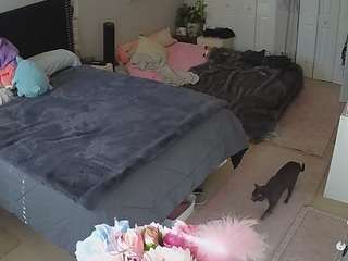 voyeurcam-house-charleys-room