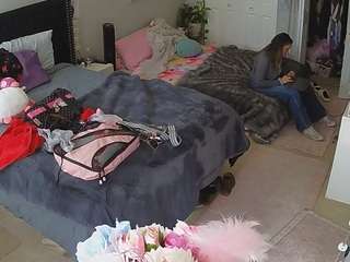 voyeurcam-house-... Live Webcam on CamSoda