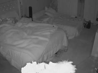 voyeurcam-house-charleys-room