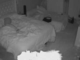voyeurcam-house-charleys-room