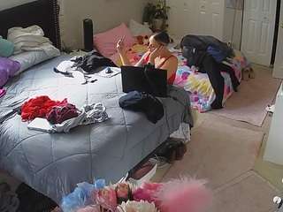 voyeurcam-house-charleys-room webcam