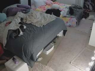 voyeurcam-house-charleys-room webcam