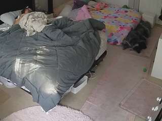 voyeurcam-house-charleys-room