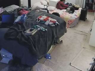 voyeurcam-house-charleys-room webcam