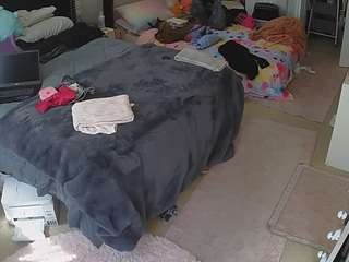 voyeurcam-house-charleys-room webcam