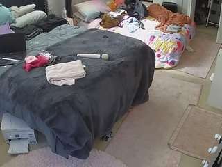voyeurcam-house-charleys-room webcam