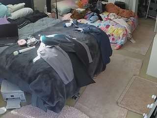 voyeurcam-house-charleys-room