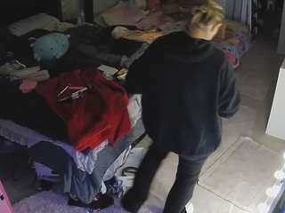 voyeurcam-house-charleys-room