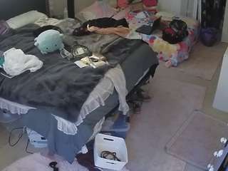 voyeurcam-house-charleys-room webcam