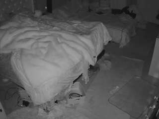 voyeurcam-house-charleys-room webcam