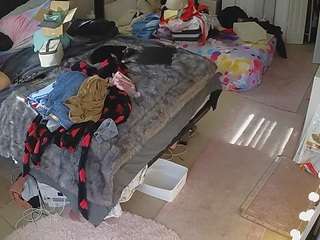 voyeurcam-house-charleys-room