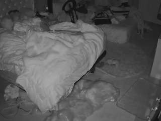 voyeurcam-house-charleys-room