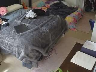 voyeurcam-house-charleys-room webcam