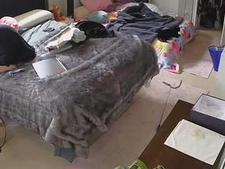 voyeurcam-house-charleys-room webcam