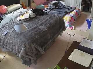 voyeurcam-house-charleys-room webcam