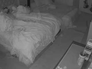 voyeurcam-house-charleys-room webcam