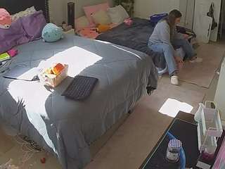 voyeurcam-house-charleys-room webcam